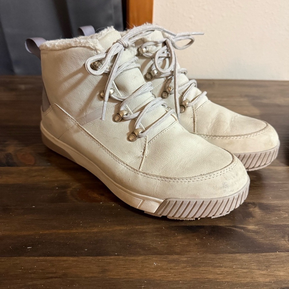 The North Face Women's Sierra Mid Lace Waterproof Insulated Winter Boots Size 10